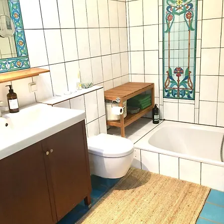 Gemuetliche Reetdachkate An Der Elbe Hittbergen