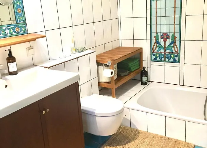 Gemuetliche Reetdachkate An Der Elbe Hittbergen